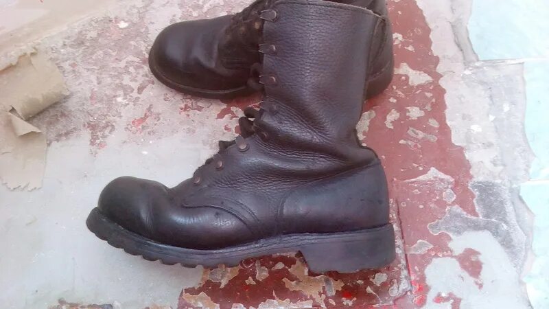 солдатские берцы. берцы запах. берцы англия 2 сплав. берцы англия 2. берцы континенталь.