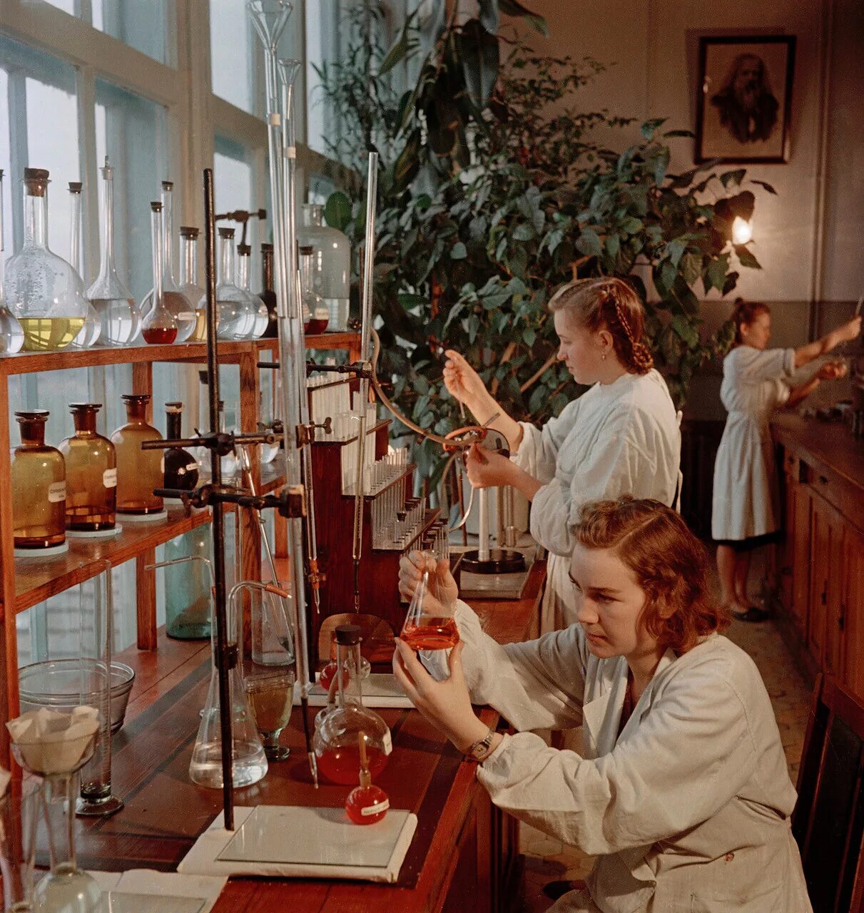 ученые советского времени. несмеянов (1899-1980). ученые советского времени. химлаборатория ссср. наука ссср.