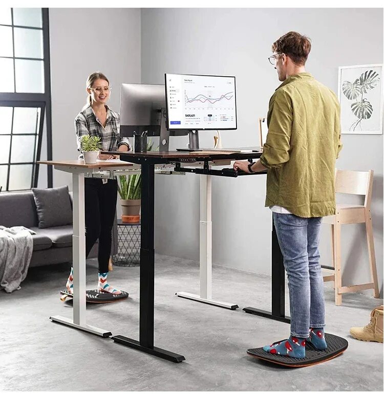 Standing desk. Стоячий стол. Стоячие столы для офиса. Стол стоя. Стоячее рабочее место.