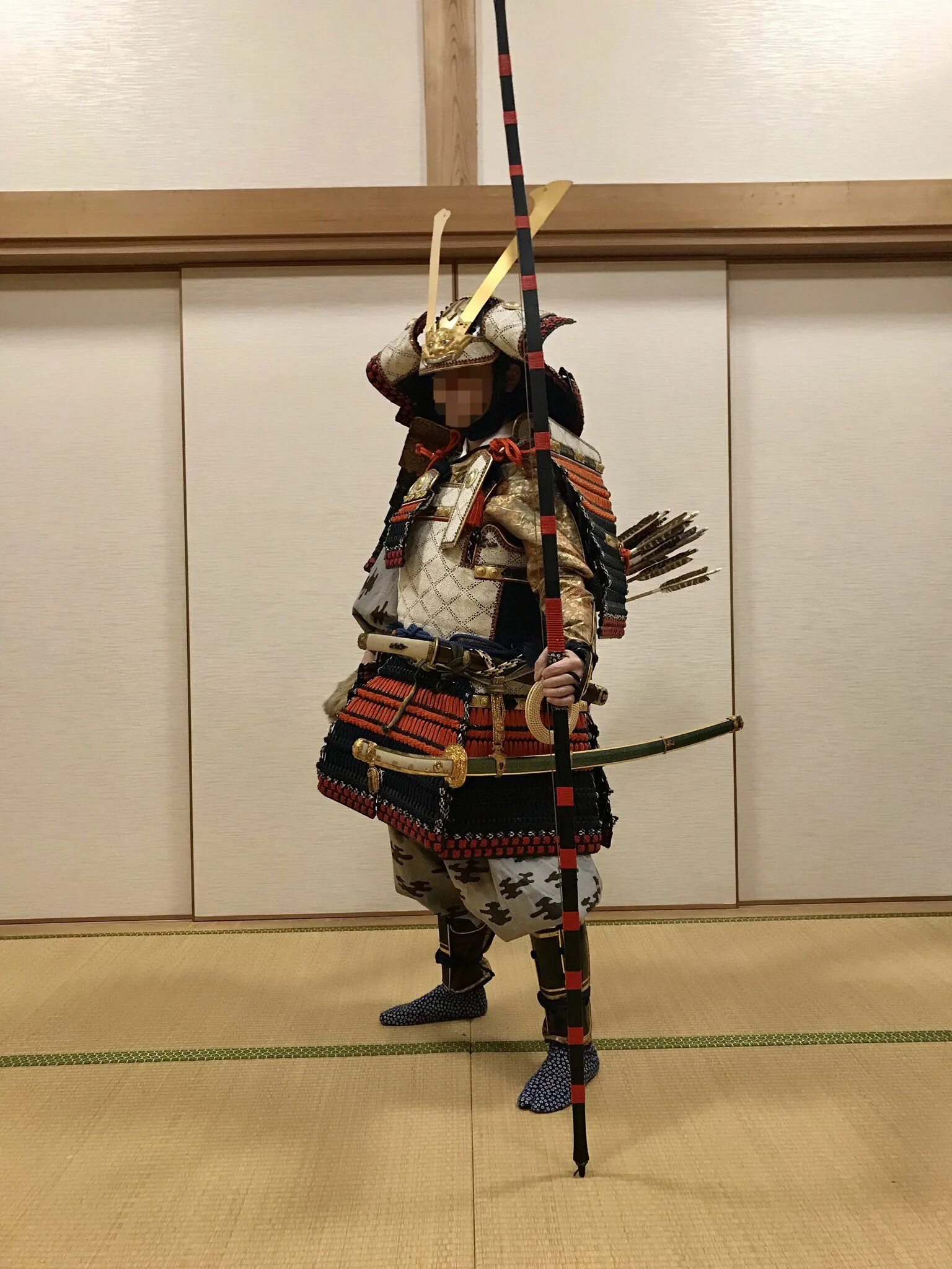 доспехи периода камакура. эпоха самураев в японии. японский самурай эпохи эдо. самураи эпохи хэйан. самураи цвет и значение.