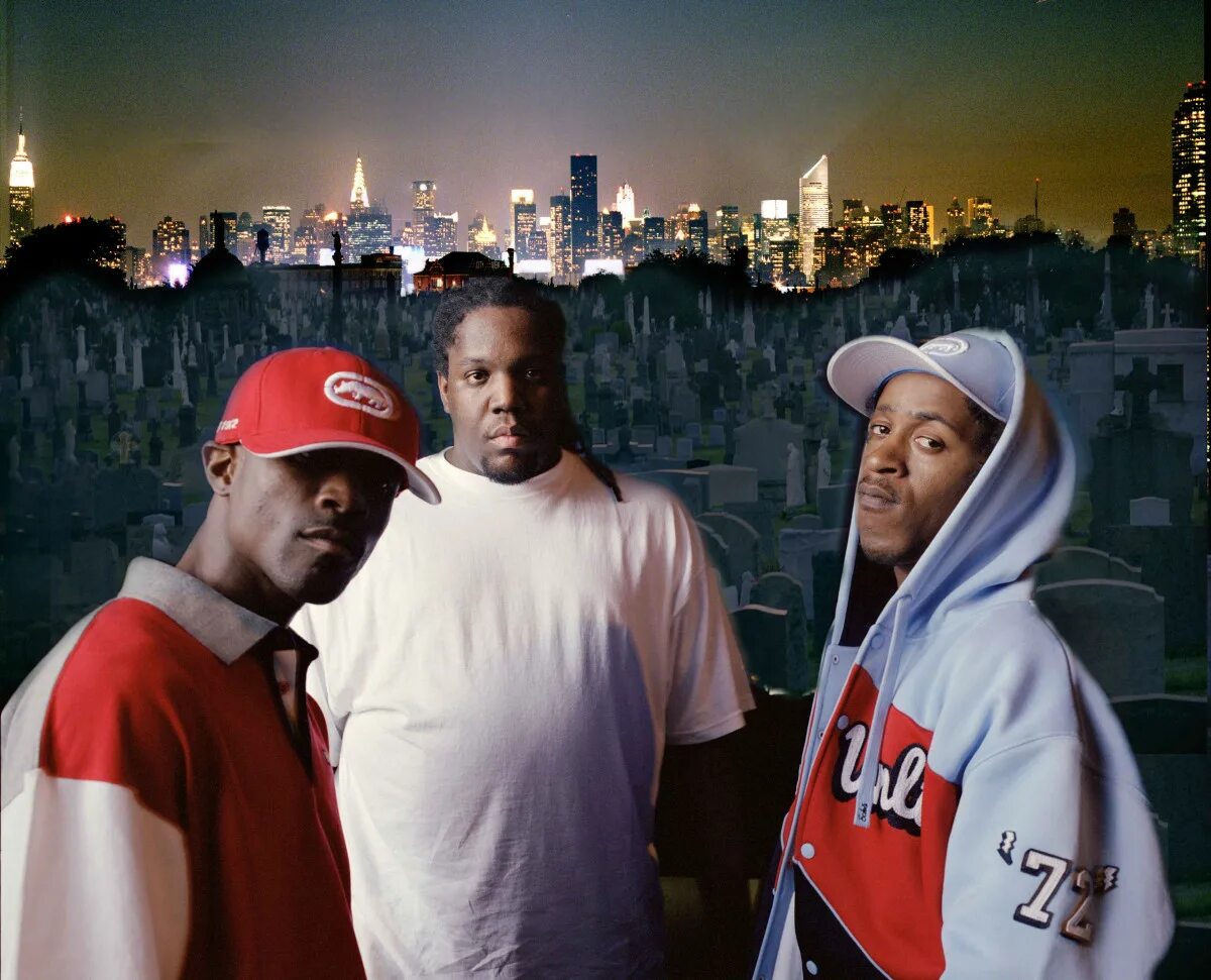 Пацанами black moon. Black Moon Hip Hop Group. Контейнер группа рэп. Black Moon Rap. Певец in da Ghetto.