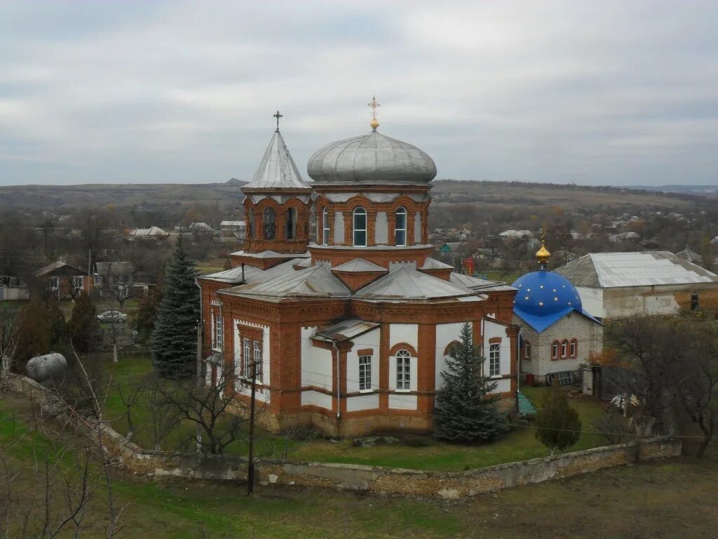 Луганская область поселки. Краснодонский район Луганской области. Церковь Новоалександровка. Новоалександровка Луганская область. Новоалександровка Краснодонский район.