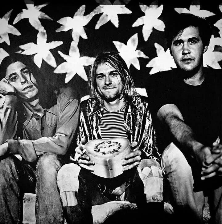 Love generation nirvana. Нирвана группа. Nirvana фото группы. Nirvana 1990. Состав группы Нирвана.
