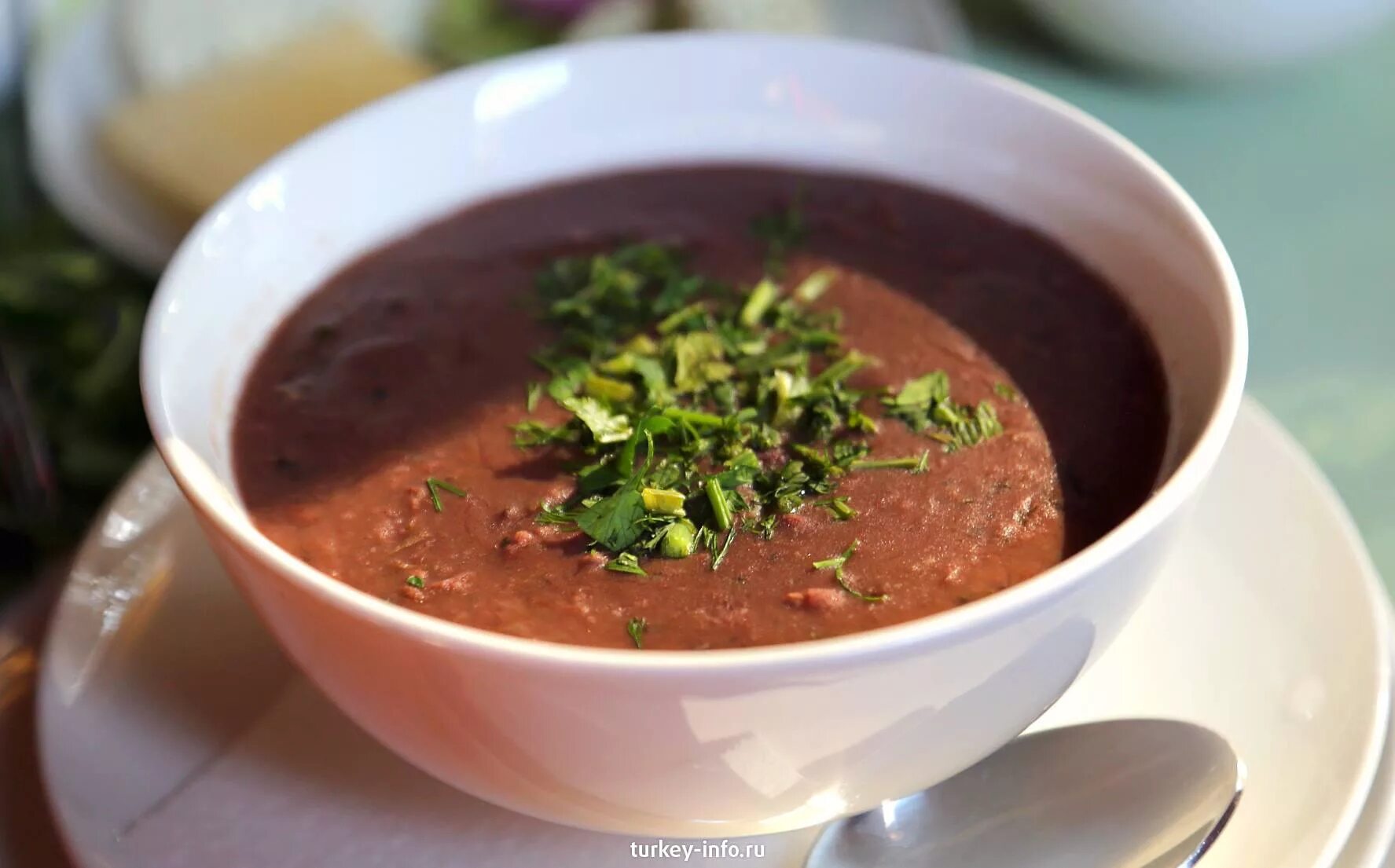 Красная фасолевый суп. Армянский острый фасолевый суп. Армянский суп с фасолью. Почов апур суп. Армянский суп с фасолью.