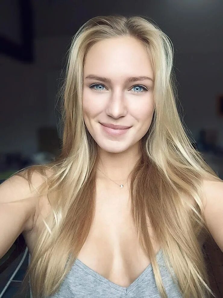 Eva Mikulski. Kinglyn. Blonde 20