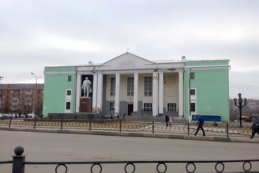 Детский парк климовск заводская. Дк в климовске гривно. Климовск площадь. Климовск культура. Дк машиностроитель климовск 2021.