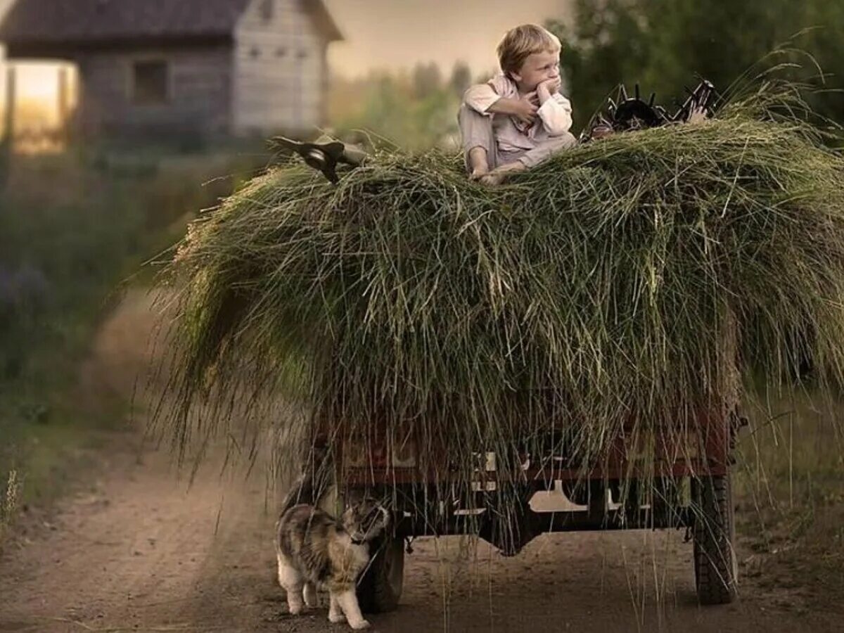 Деревенские люди.