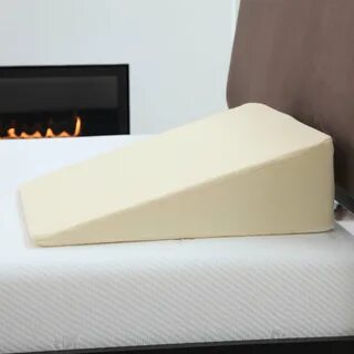 Приподнятым изголовьем