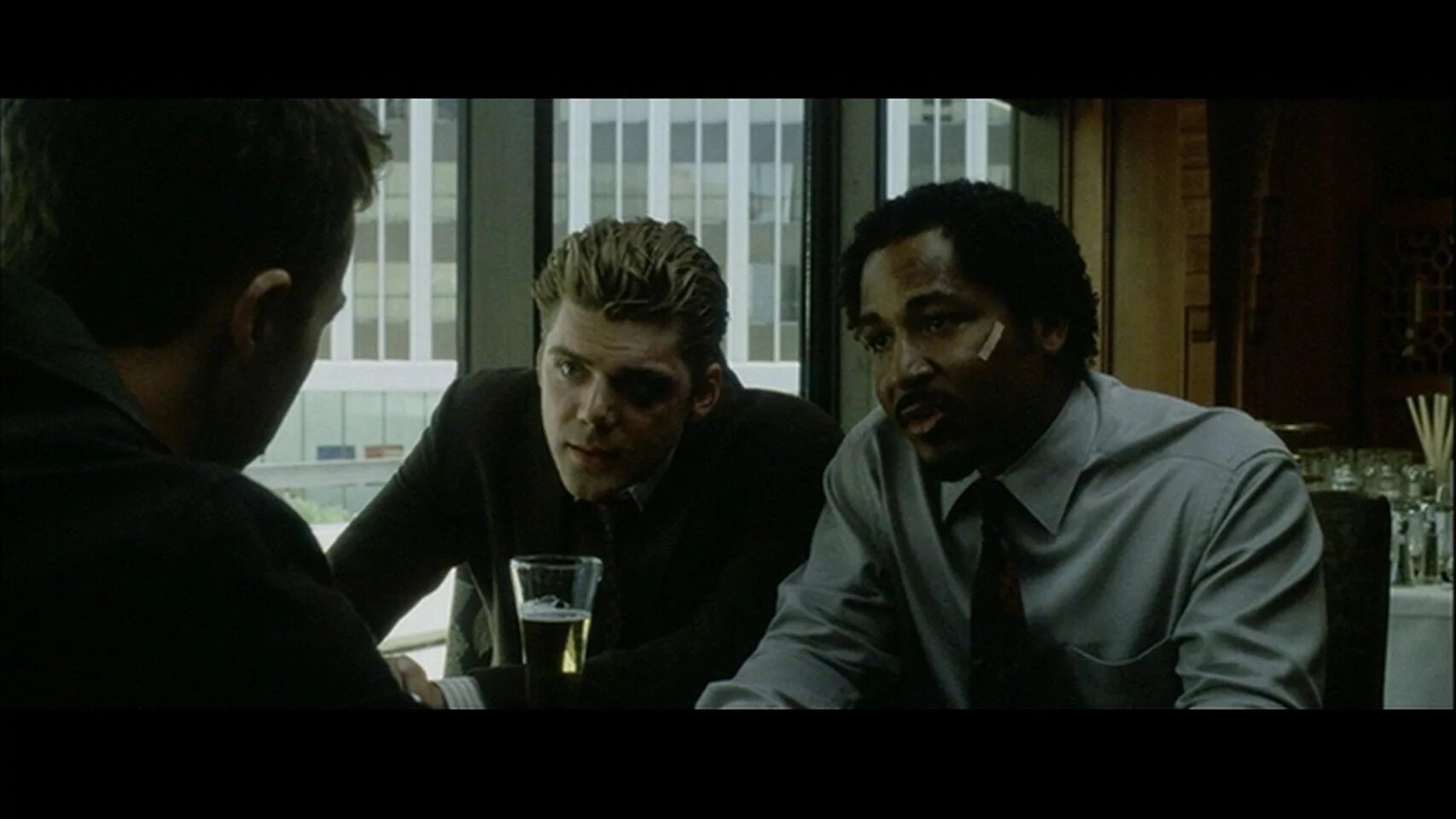 бойцовский клуб обои цитаты. книга чака паланика бойцовский клуб. бойцовский клуб тайлер 25 кадр. чак паланик "бойцовский клуб". лучший перевод бойцовского клуба.