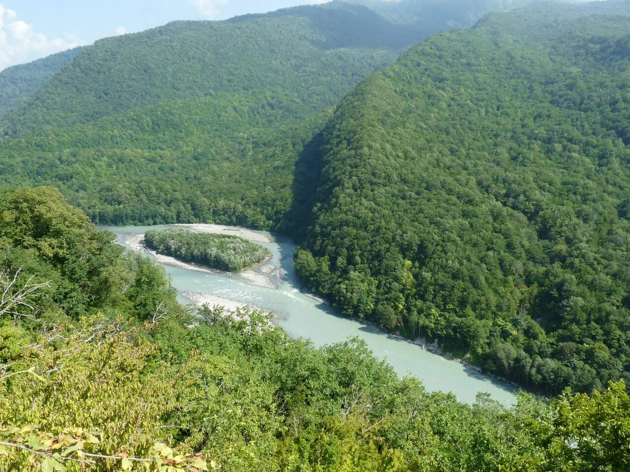 Очамчырский район абхазия. Кодорское ущелье в абхазии. Кодорское ущелье абхазия зима. Верхний кодор абхазия. Кодорское ущелье абхазия.