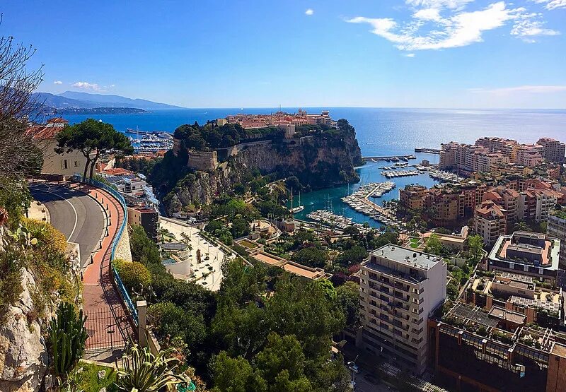 монте карло город. тур в монако из москвы. столица монако. пляж лавротто монте карло. монако лигурийское море.