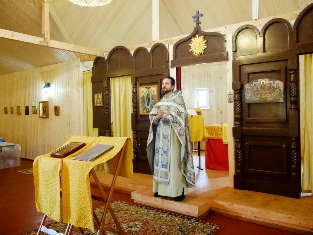 освящение храма константина и елены в митино. храм князя владимира митино расписание. крестовоздвиженский храм в митино. храм святителя луки в митино. храм константина и елены в митино расписание.