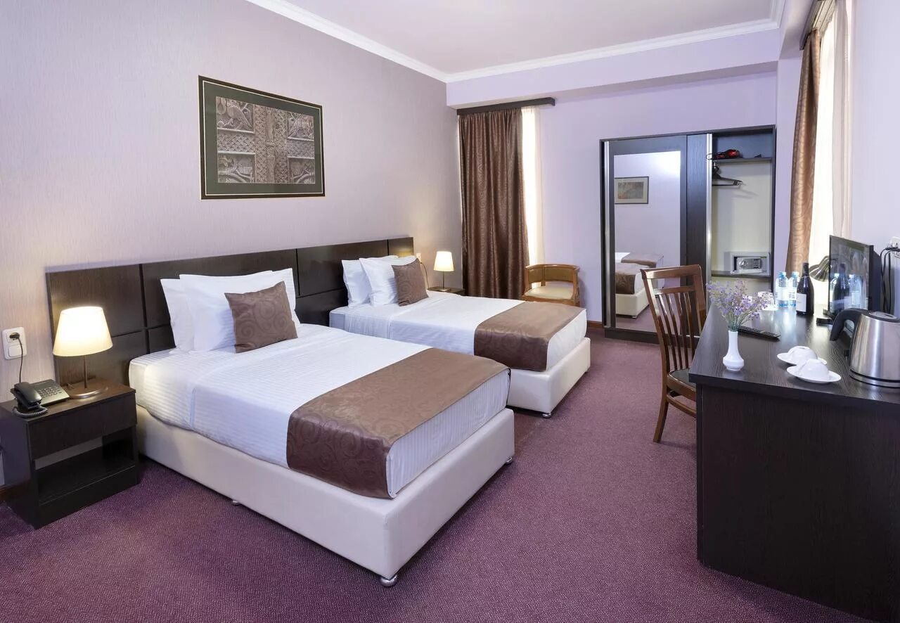 Отель silachi hotel ереван 3. Ani central ереван. Central hotel yerevan. Отель silachi hotel ереван 3. Ani central ереван.