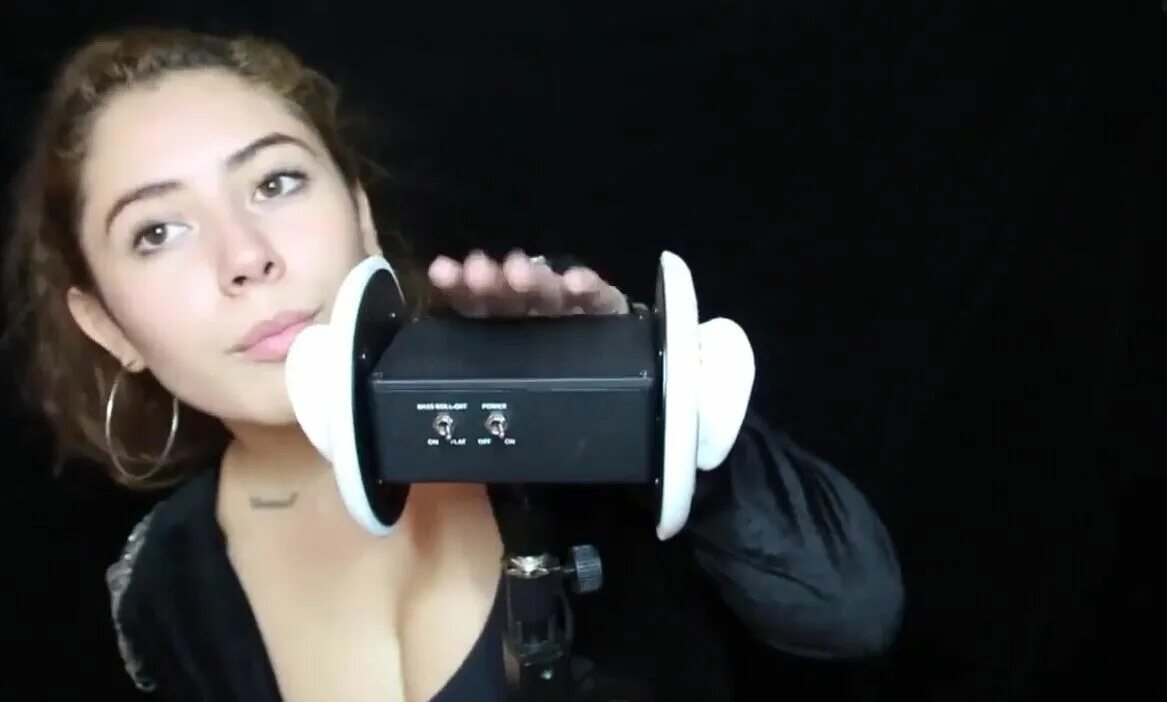 Asmr ear licking 18. Thenicolet asmr. Asmr hot. Асмр хоней герл. Asmr ear licking 18.