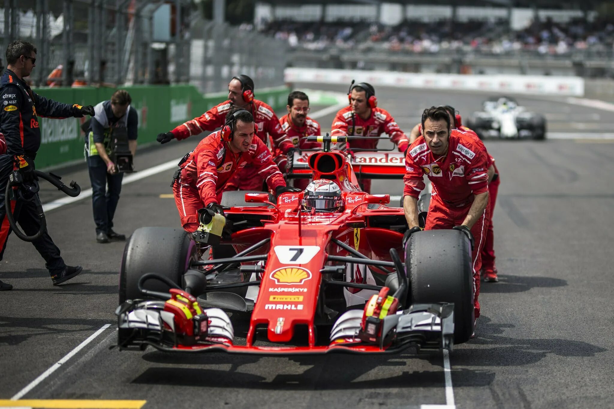 Команда Феррари ф1. Феррари (команда «формулы-1»). Scuderia Ferrari f1 Team. Scuderia Ferrari f1 Team 2023. Формула 1 завтра