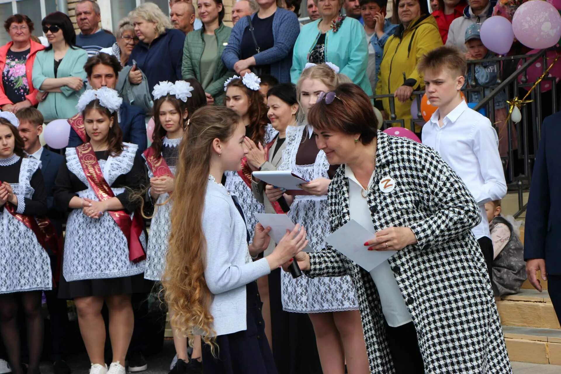 Варна школа. Кингисепп 2014 гимназия последний звонок. Село варна. Моу сош №1 села варна. Варненская школа № 1.