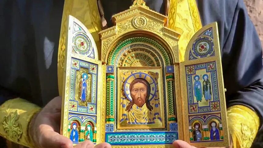 Можно ли передавать икону