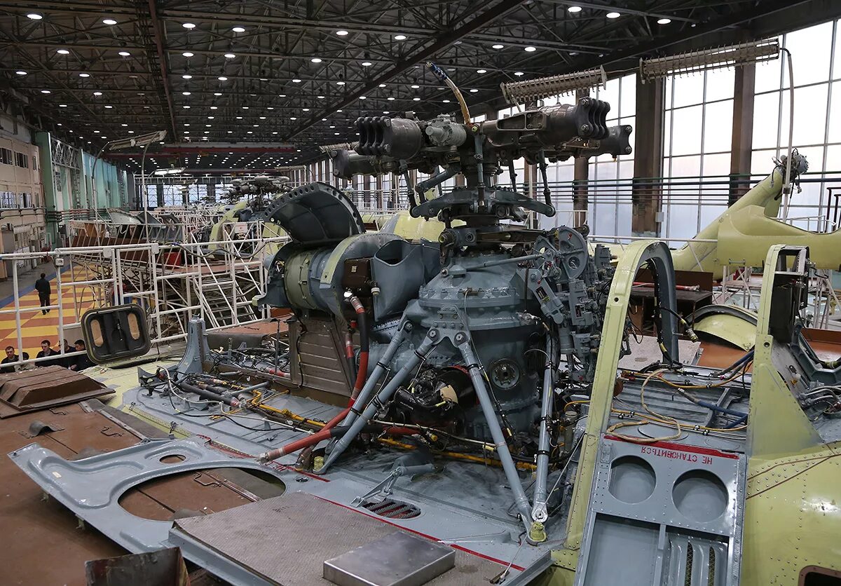 агрегат вертолета. главный редуктор вр-26 вертолета ми-26. редукторный отсек ми-24. отсек двигателей вертолета ми-24. схема электроснабжения вертолета ми8.