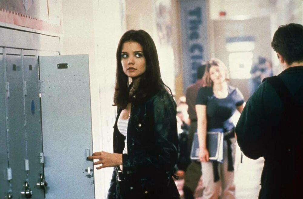 Непристойное поведение лилия хисамова. Непристойное поведение / disturbing Behavior (1998). Кэти Холмс непристойное поведение. Чэд Донелла непристойное поведение.