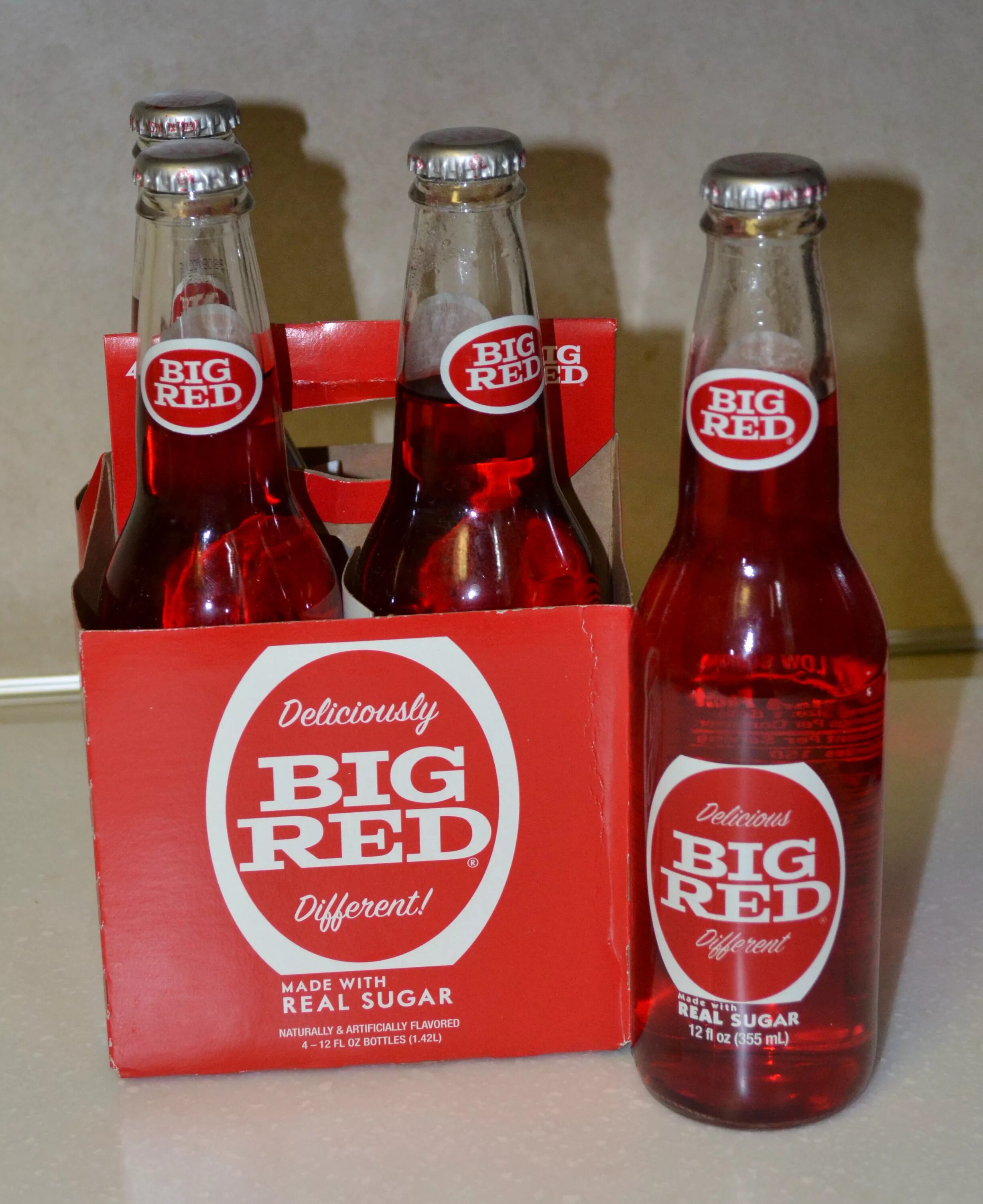 Red soda. Доктор пеппер (рэд фьюжн). напиток биг ред. газировка big red. красные напитки безалкогольные.