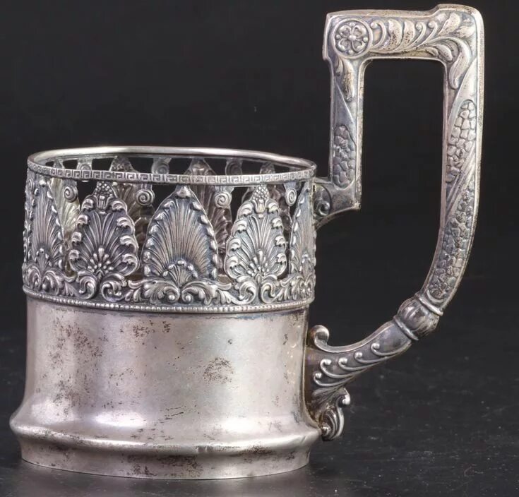 Старые серебряные подстаканники. Шедевральный подстаканник серебро 84. Подстаканник 9306195ж1. Шедевральный подстаканник серебро 84. Старые серебряные подстаканники.