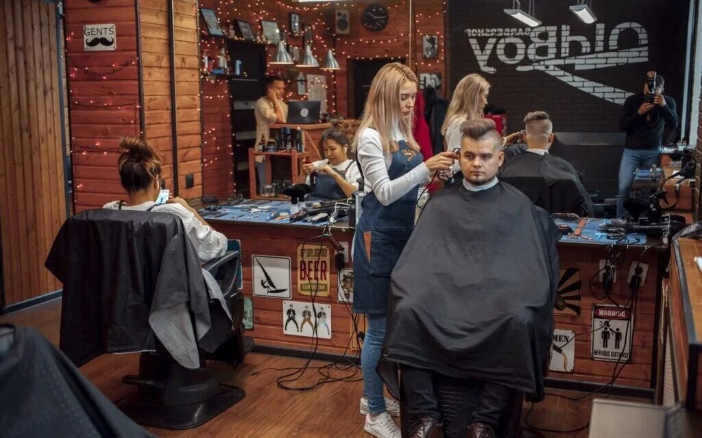 олдбой норильск. парикмахерская норильск. парикмахерская талнах. классическая мужская стрижка ножницами. парикмахерская норильск элен.