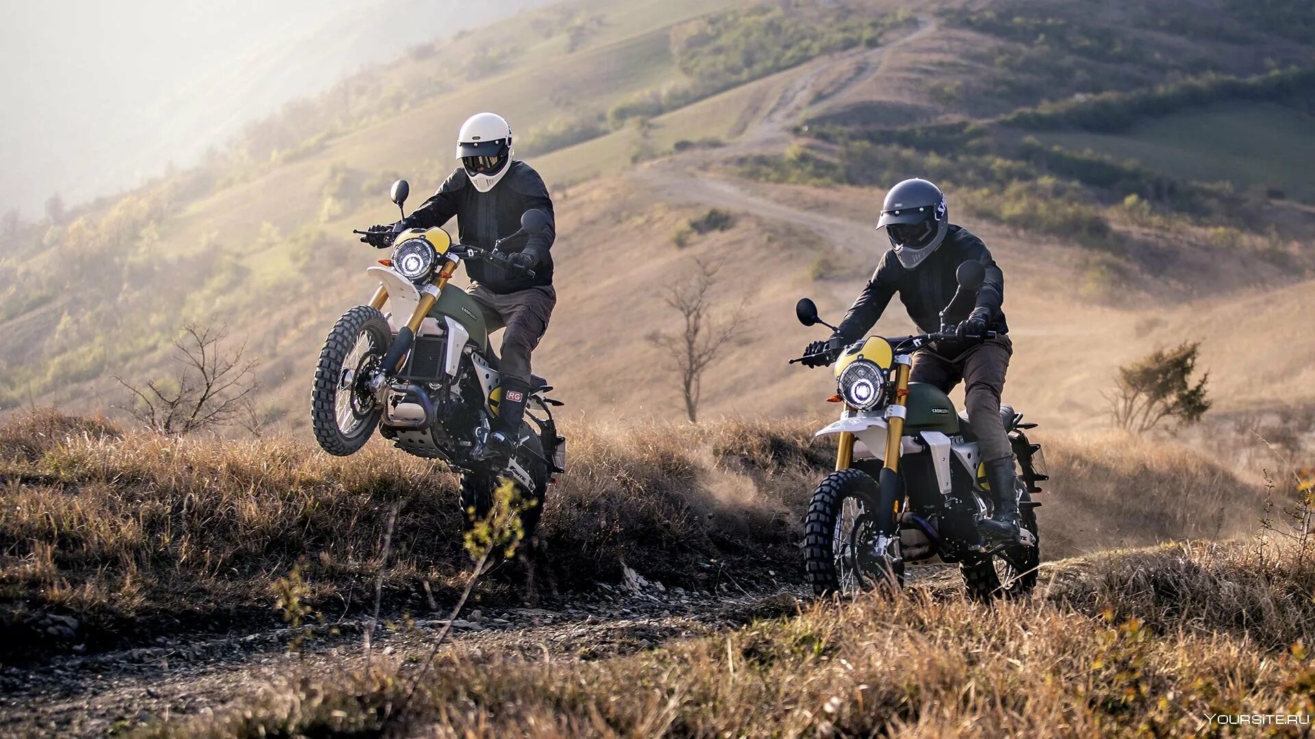 Эндуро лето. Квадро эндуро. Покатушки на питбайке 125 кубов. Мотоцикл enduro wm. Triumph enduro.