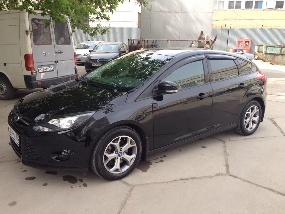 Диски ford focus 3 r16. Форд фокус 3 на 18 дисках. 215 55 r16 на форд фокус 3. Диски ford focus 3 r16. Диски форд фокус 3 r16.
