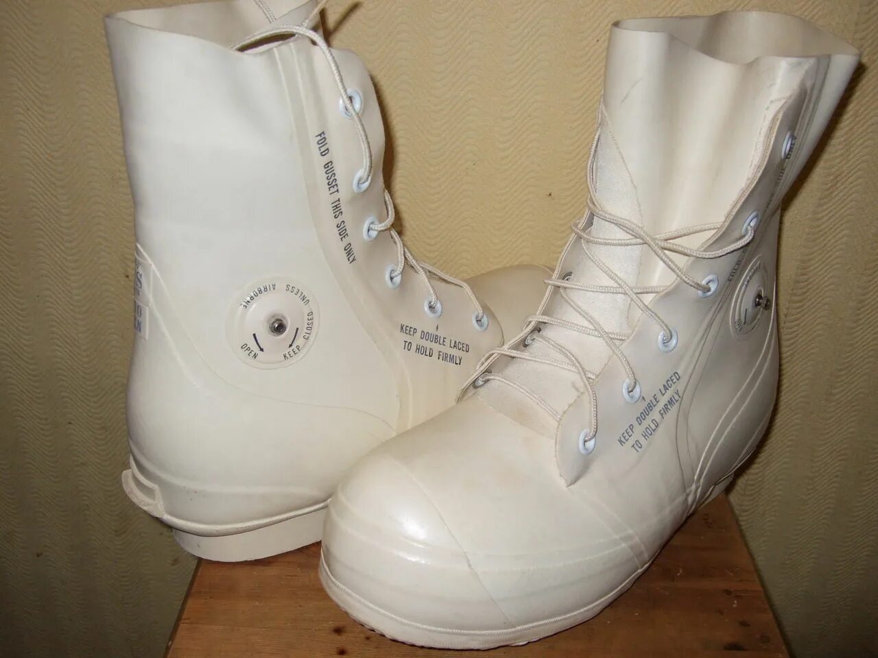 Ботинки bata bunny boots. Bunny boot. Ботинки us military bunny boots. Extreme military boots. White military boots.