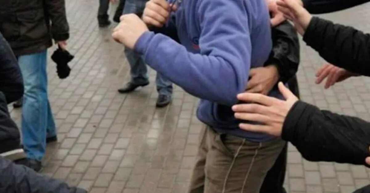 Избили узбеков. Избили узбеков. Избили узбеков. Избили узбеков. Экс главу чеченской полиции.