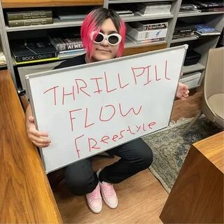 Who wrote "THRILL PILL FLOW FREESTYLE" by паранойя (@parano77a)? 