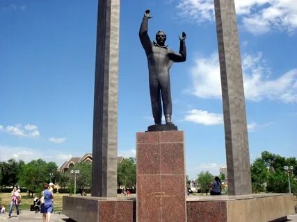 Памятники в оренбурге