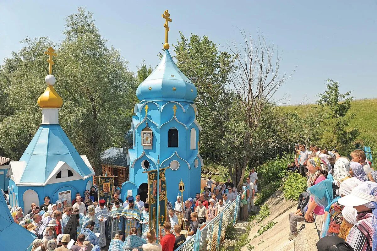 Святой источник ташла самарская. Село Ташла Самарская область Святой источник. Храм в Ташле Самарской области. Свято-Троицкий храм село Ташла Самарская область. Святой источник Избавительница от бед с Ташла.