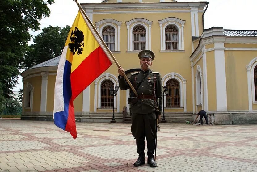 Национальный флаг России (1914-1917). Флаг 1914. Флаг России 1914 года. Монархисты в Германии.