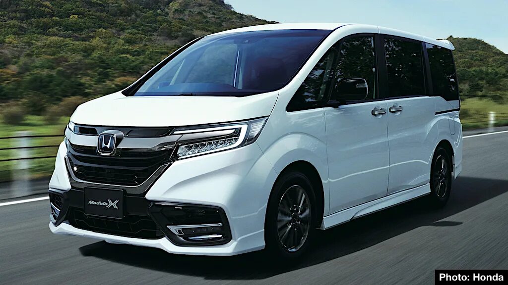 Step wagon. Honda Stepwgn spada 2020. Honda Stepwgn 2020. Хонда Степвагон спада 2020. Honda минивэн Stepwgn 2020.