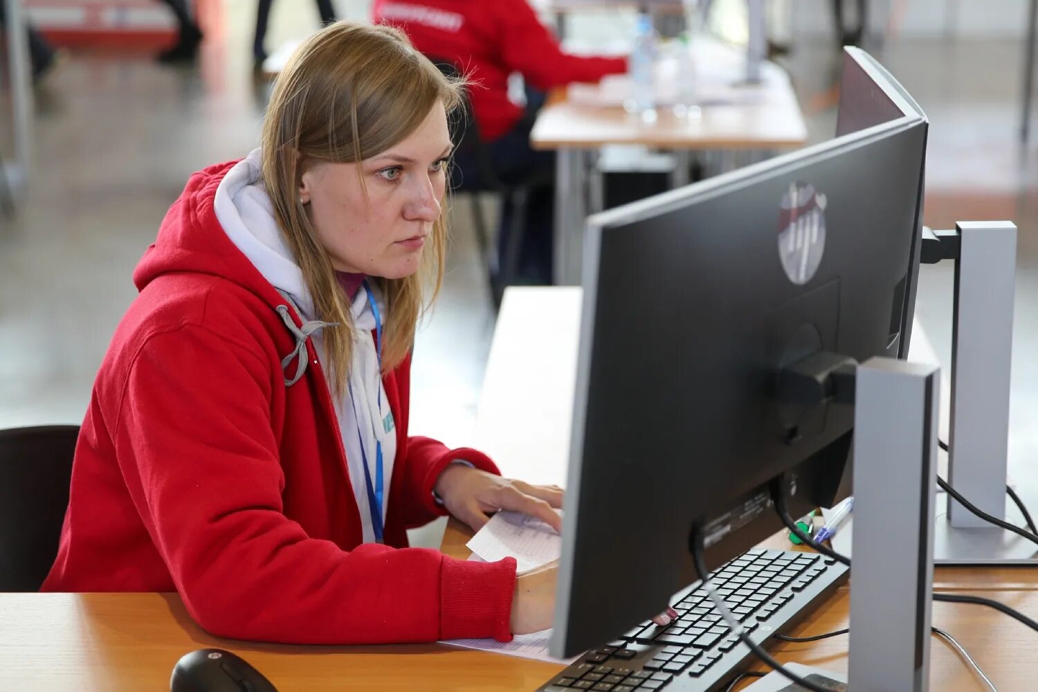 Трудоустроиться самозанятому. Центр моя карьера. Преимущества быть самозанятым. Картинки про самозанятых. Трудоустройство.