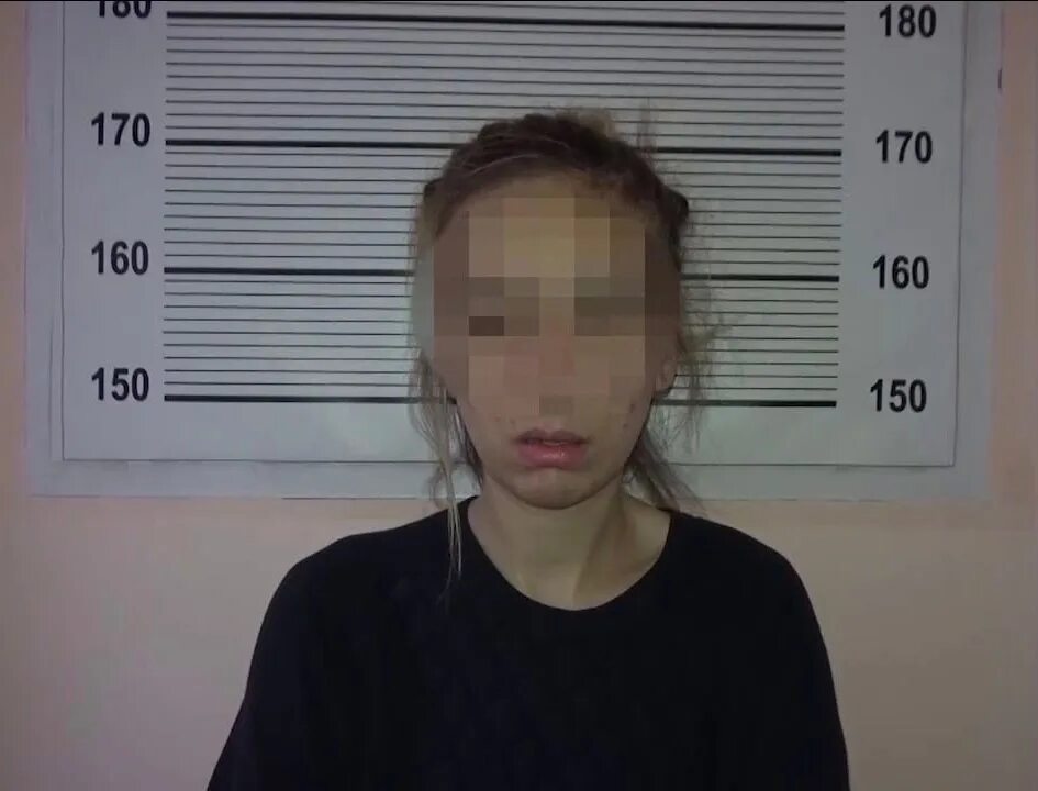 Поймали молодую девочку