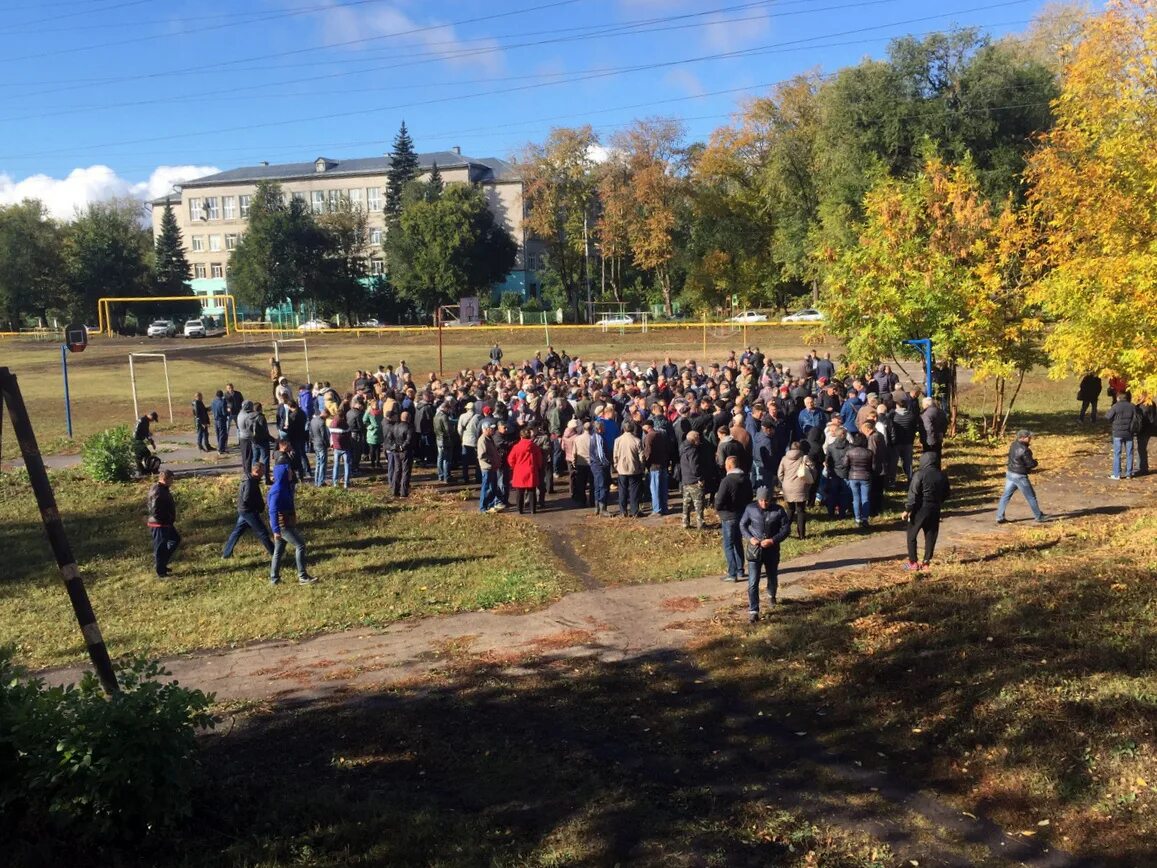 Подслушано мехзавод вконтакте. Парк Мехзавод. Парк на Мехзаводе Самара. Школа 33 Самара Мехзавод. Подслушано Мехзавод.