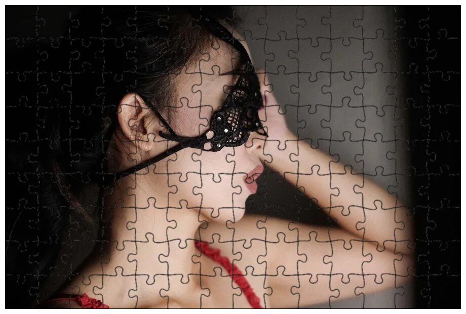 девушка в белой маске. девушка в маске софтбокс. девушка в маске. светловолосая девушка в маске. девушка в маске.