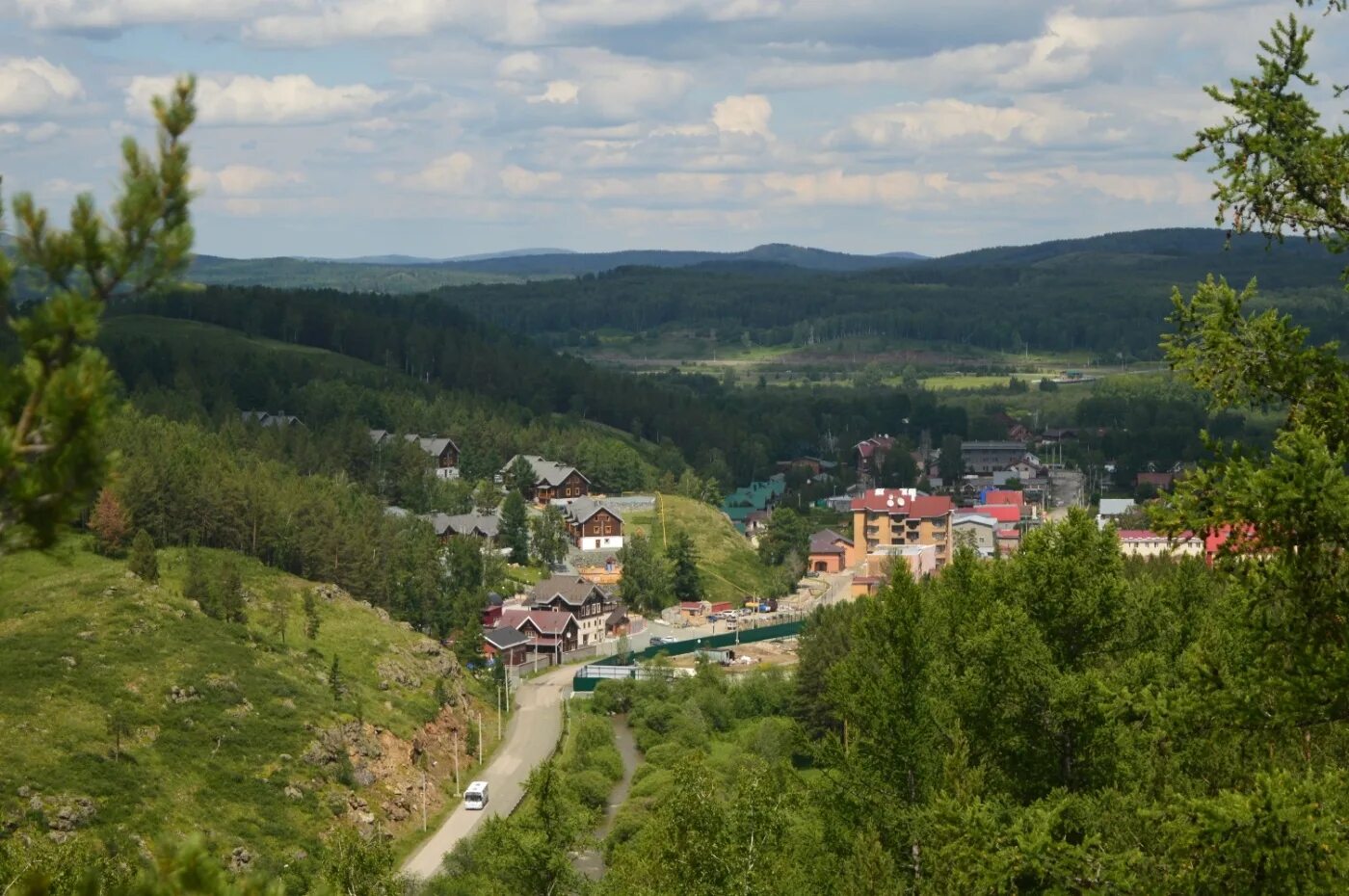 Абзаково летом. Абзаково (Белорецкий район). Абзаково Башкирия природа. Абзаково Башкирия летом. Башкирия Абзаково лето.