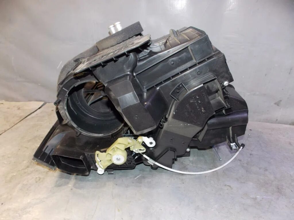 логан 2 корпус печки в разборе. отопитель рено логан 1. 4. 4. корпус печки логан 2.