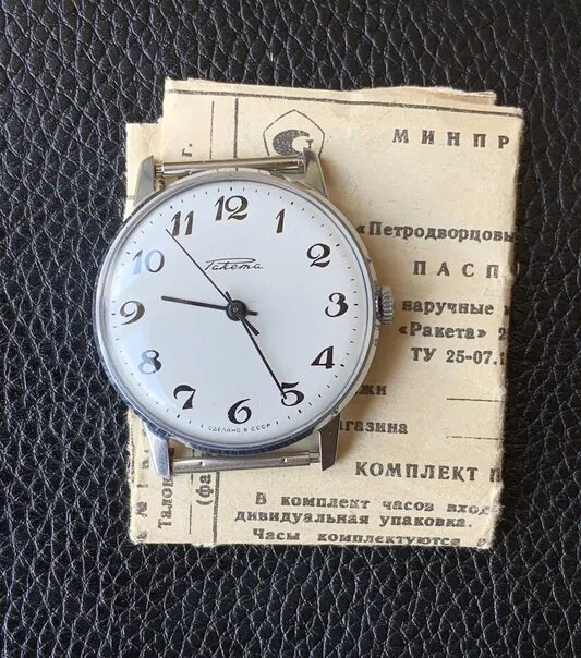 Часы ракета 417. Часы raketa 1980. Часы ракета ракетоноситель союз. Золотые часы ракета 2609. Часы ракета 417.