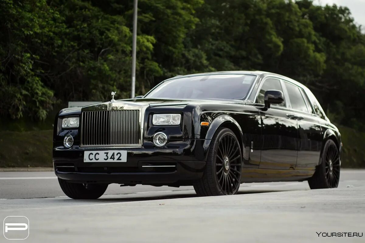 Диски роллс ройс. Rolls Royce Phantom 2014. Rolls Royce Phantom диски. Rolls Royce r22. Роллс Ройс Фантом 22.