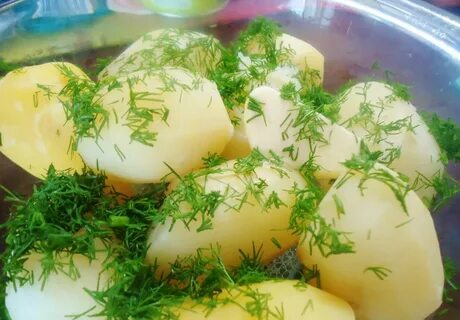 Картошка с укропом и маслом