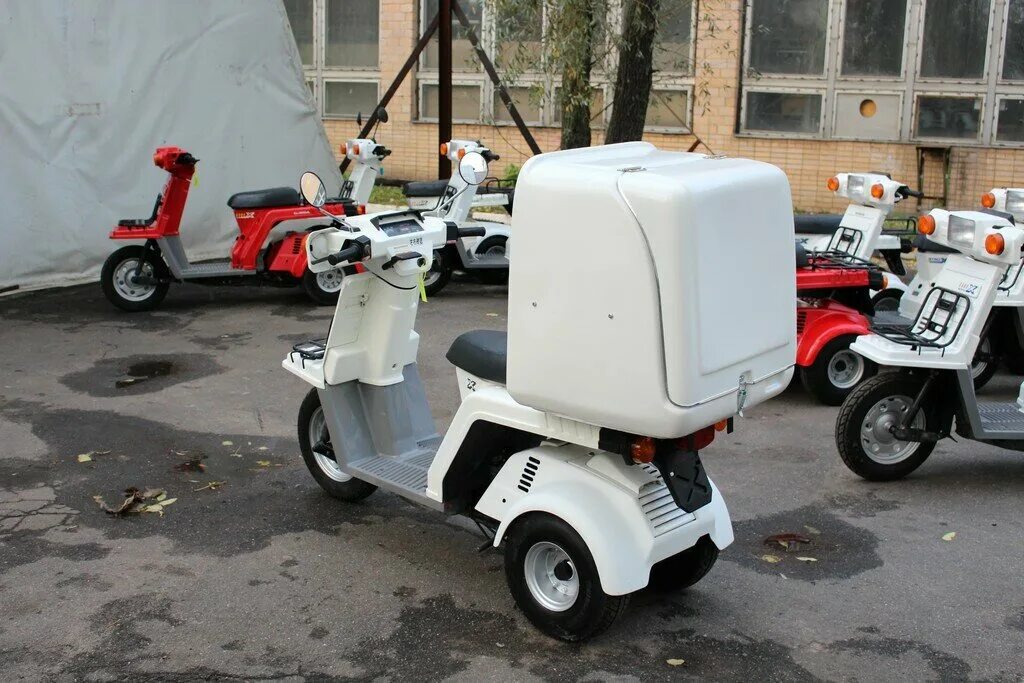 Honda gyro купить. Honda Gyro 2005. Honda Gyro. Honda Gyro up. Honda Gyro 2х местный.