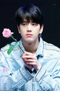 Енхун из the boyz