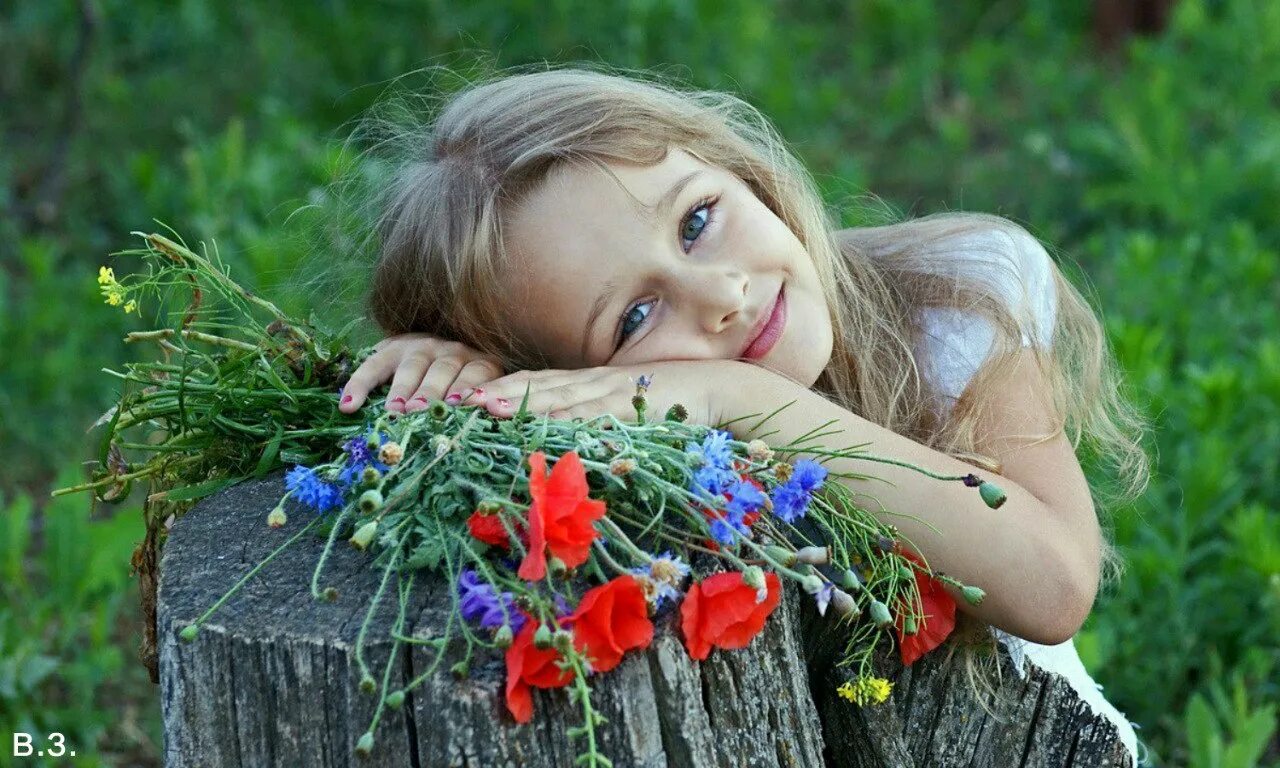 Доброта дети. Цветок добра. Светлого радостного дня. Девушка весна картина. Мелкие радости жизни.