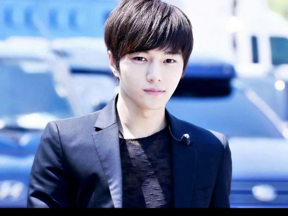 The most handsome kpop idol