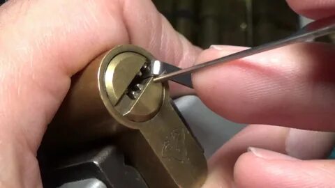 Как открыт замок видео
