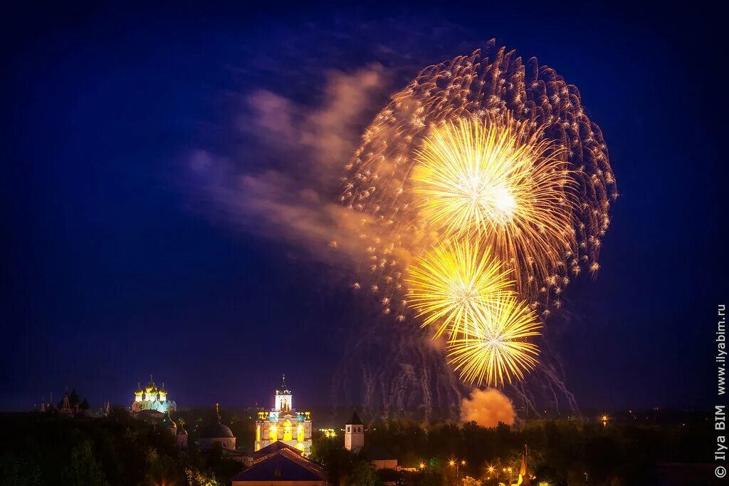 День г ярославля. Фейерверк Ярославль. Салют фото. С днем города. День города Ярославль.